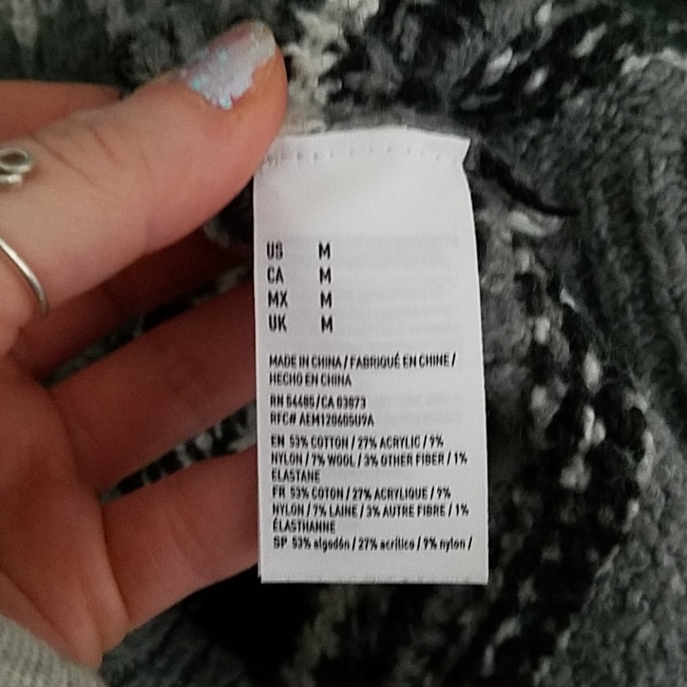 NWOT American Eagle Winter Sweater Size medium ☃️ - Picture 5 of 11